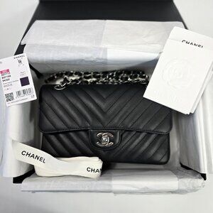 NEW CHANEL Small Classic Double Flap Chevron Black Leather Shoulder Bag SHW